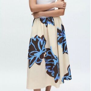 Zara Midi skirt with elastic waistband